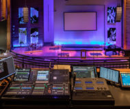 MODULAR LINE ARRAY MAKEOVER FOR SEATTLE CHURCH