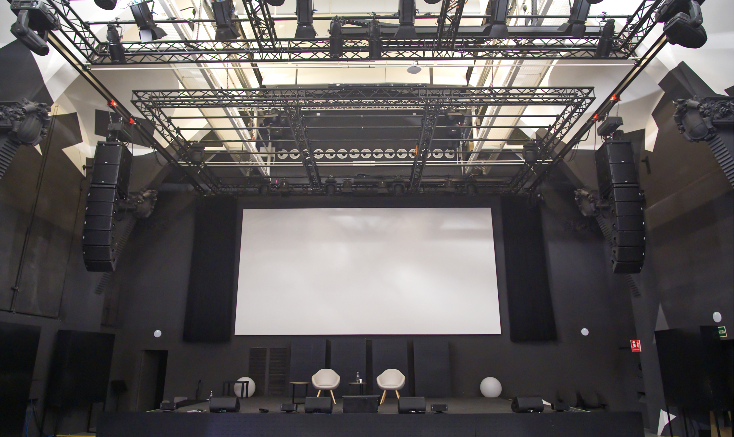 Another NEXO GEO M10 system installed at the Centre de Cultura Contemporània de Barcelona
