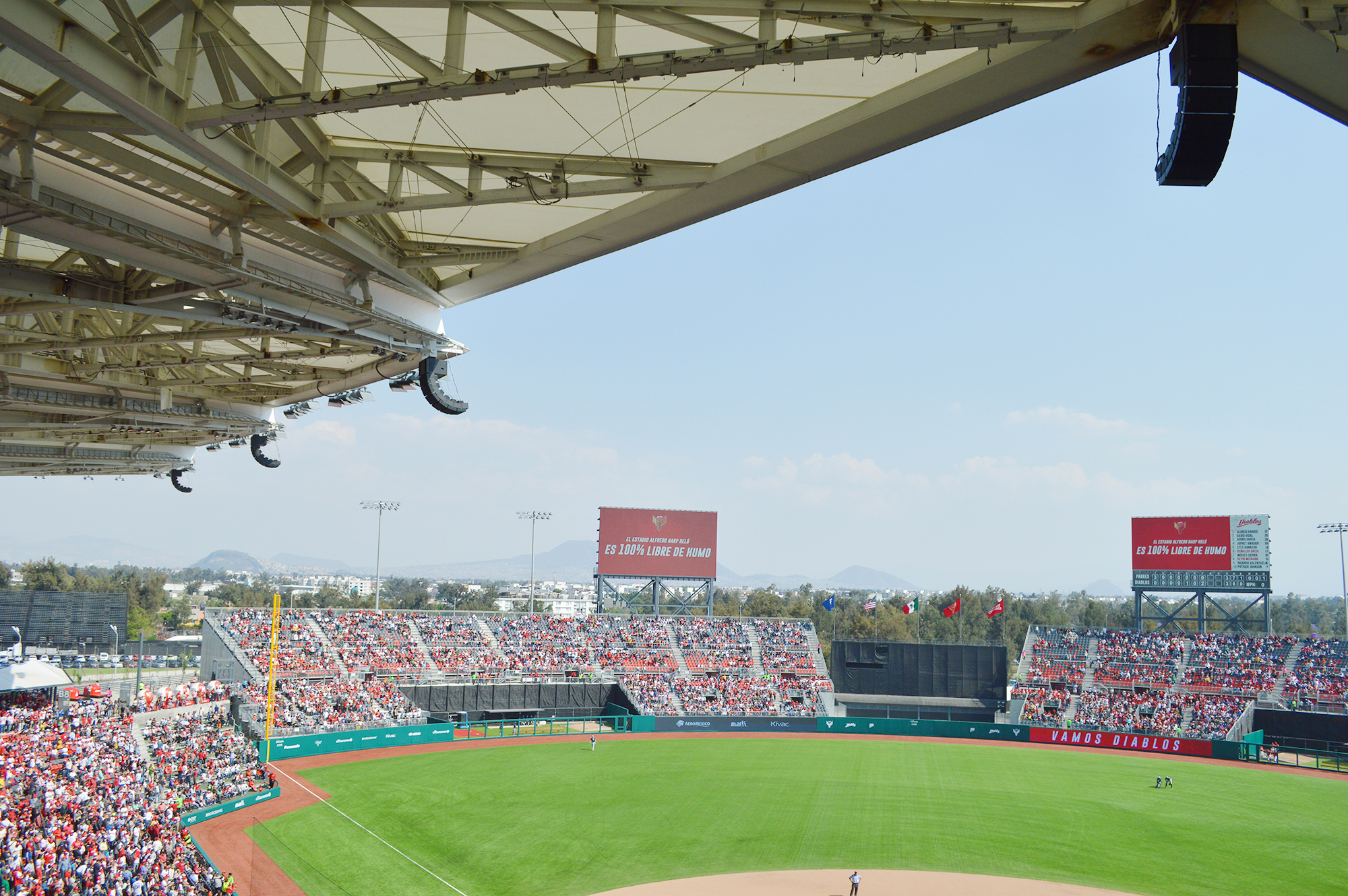 メキシコシティの最新スタジアムでディアブロスの勝利に貢献するサウンド