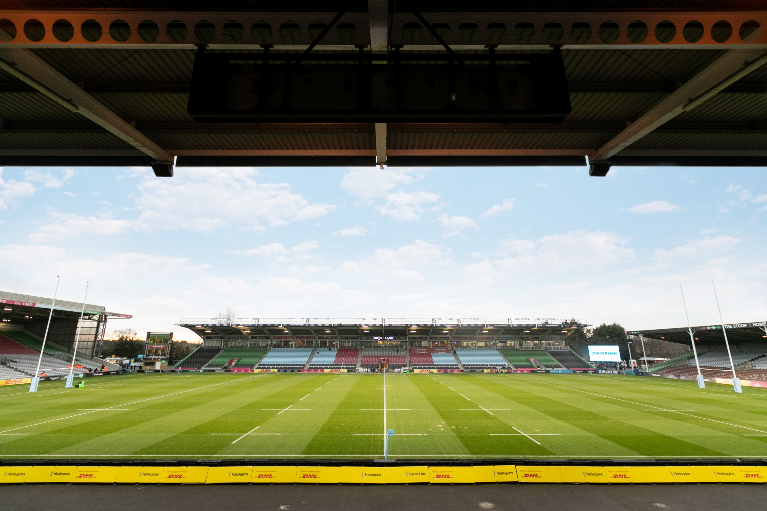 新しいNEXO Plusシステムがトゥイッケナム・ストゥープスタジアムに導入されファンに安全で熱狂できる試合観戦を届けています。