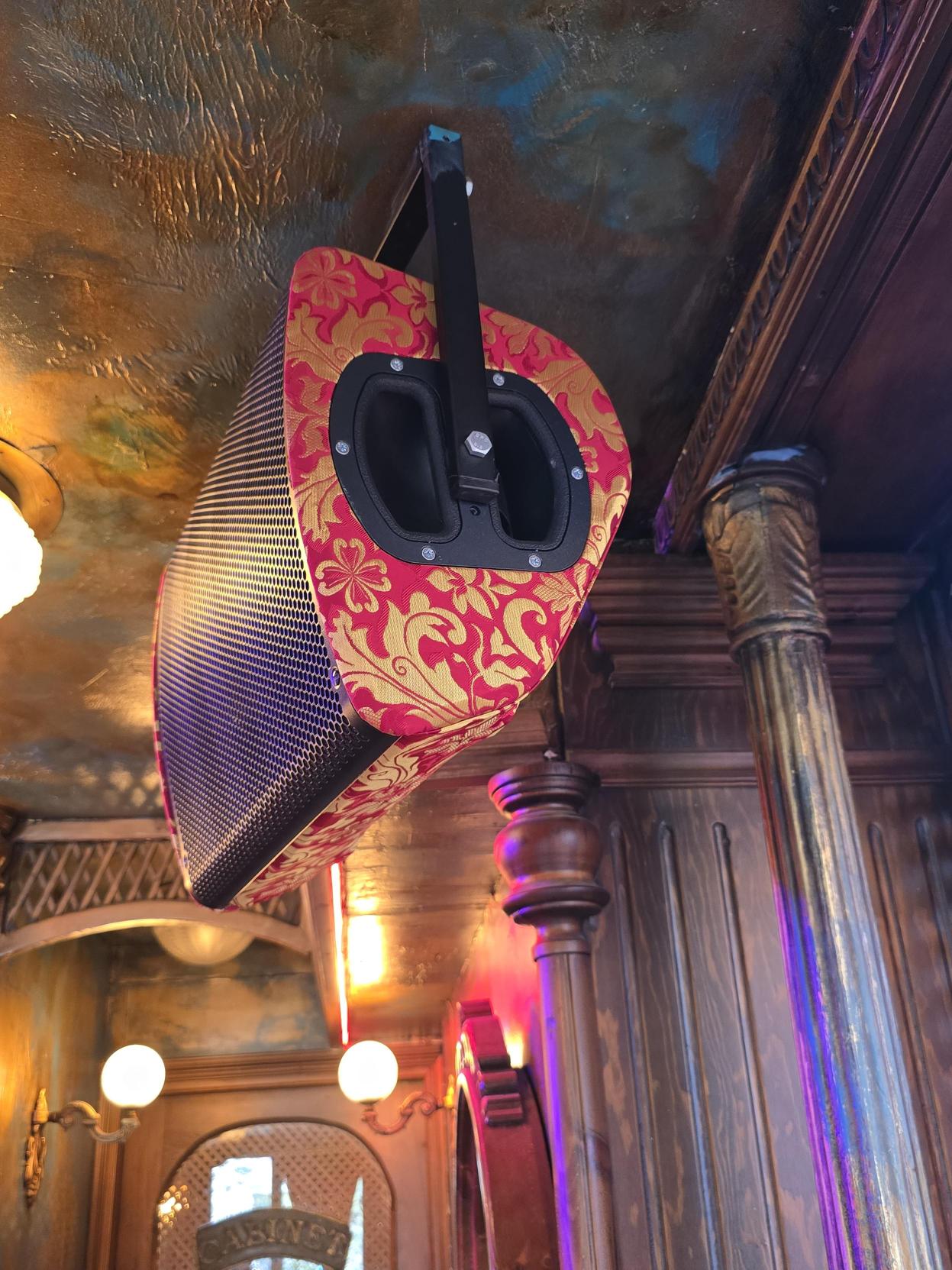 NEXO P+ takes custom cabinet finishing one step further at Greek music bar