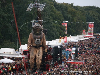 NEXO JOINS GIANT PUPPETS, COCA-COLA’S ROCK STARS & 1 MILLION+ PEOPLE TO MARK REUNIFICATION