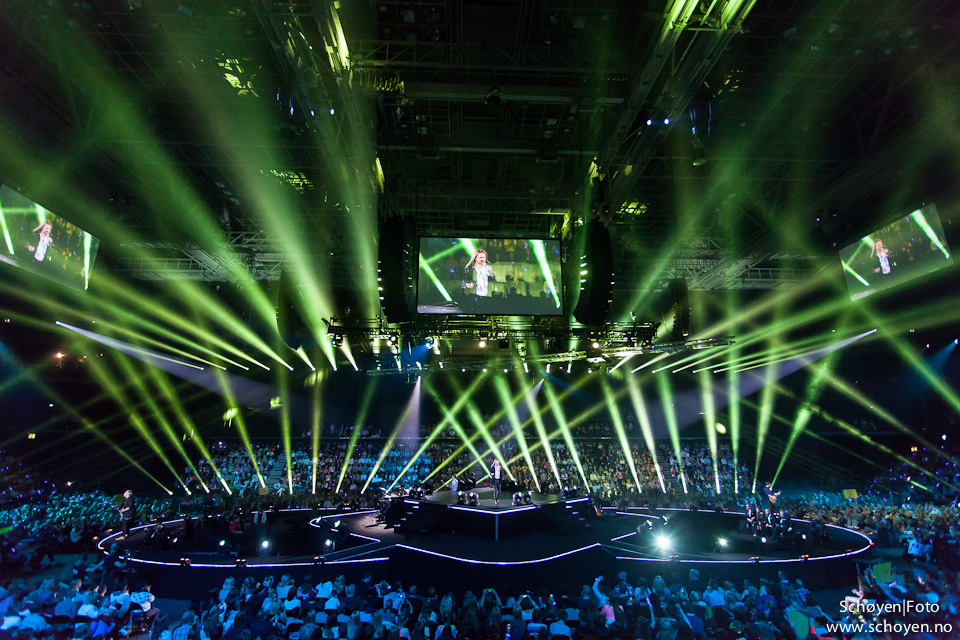 STM SERIES FLIES OVER ‘NORWEGIAN IDOL’ IN OSLO SPEKTRUM